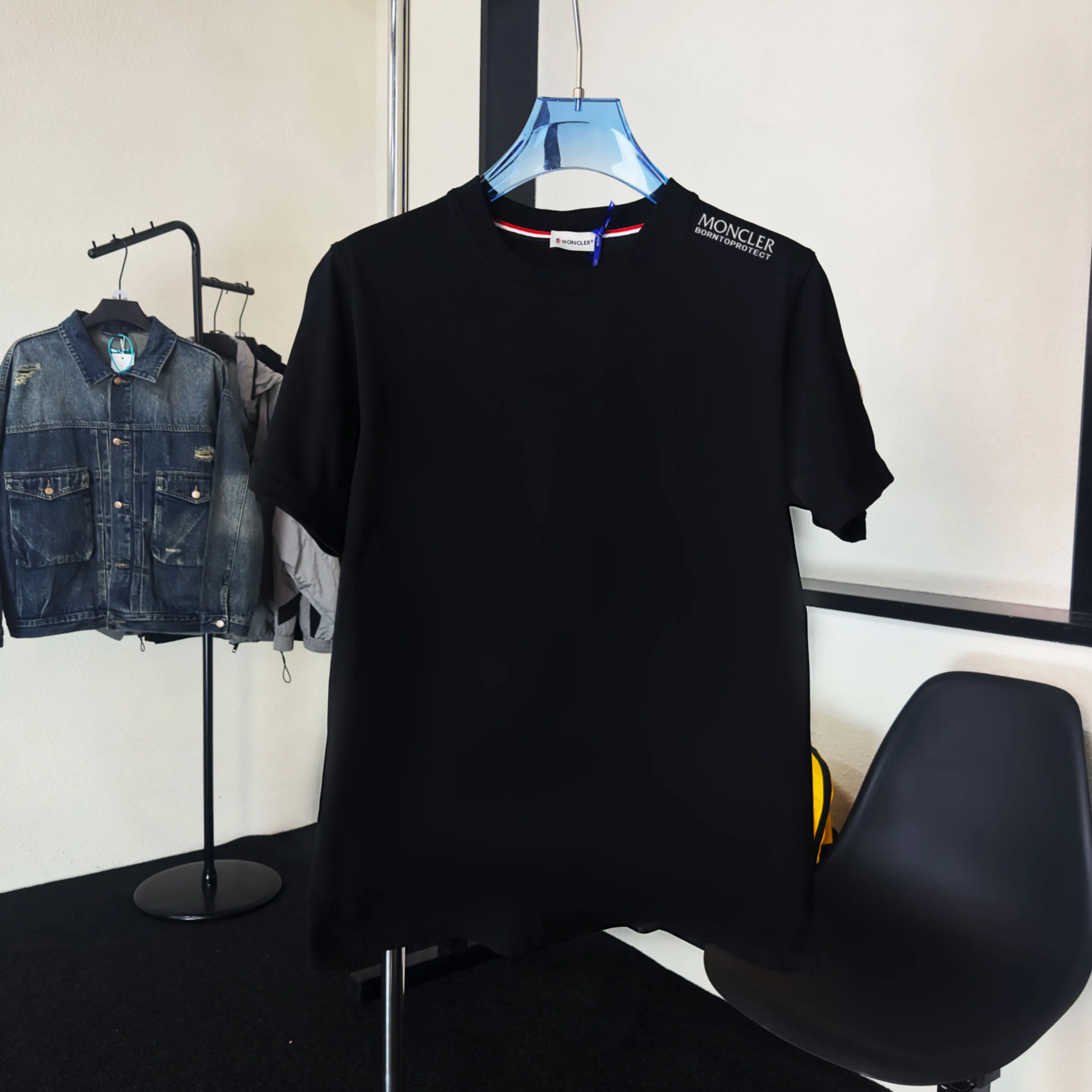 《 ~NFC ~ 》《Moncler~ 》2025New Arrival Quality T , Versatile Quality ！ ‼ 32 250G ‼ ， ， ， ， T 🤪 Sizes：S-M-L-XL-2XL ：Black，White， Same Style